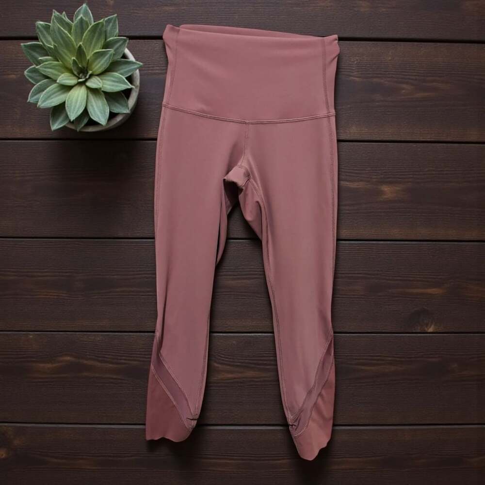 Lululemon Wunder Under Scallop High Rise Crop 23" Pink Size 4